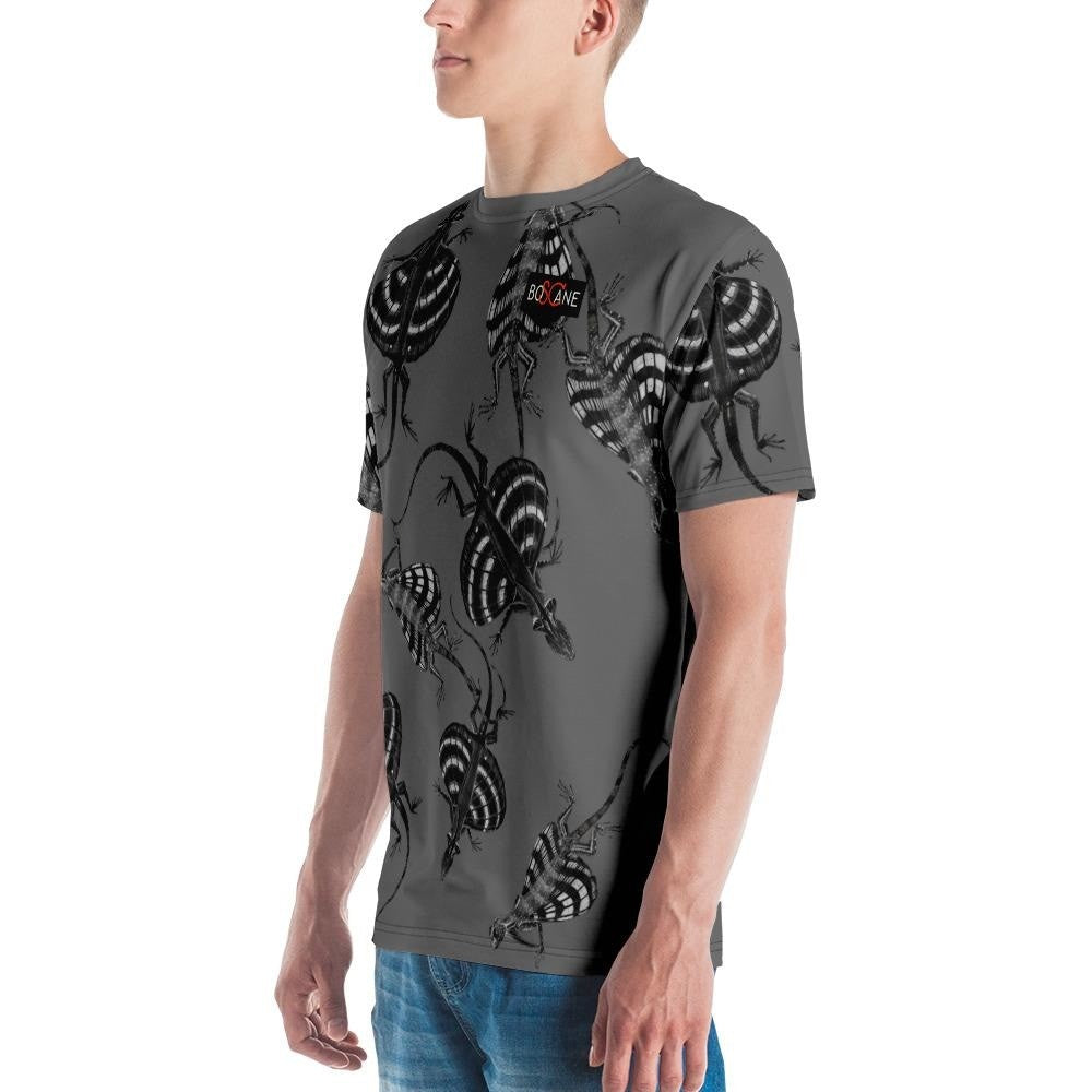 "Dracos R Fly!" in "solid grey" (design color) .In 4 COLOR VARIANTS. Men's T-shirt