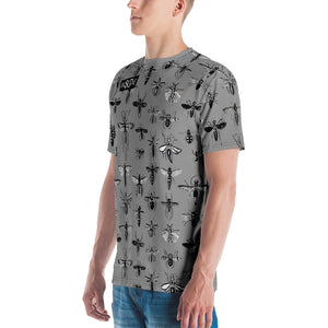 "Insect Vibrations" in aluminium grey. Cement grey. Men's T-shirt