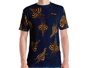"Dracos R Fly" in gold version. Navy. Men's T-shirt